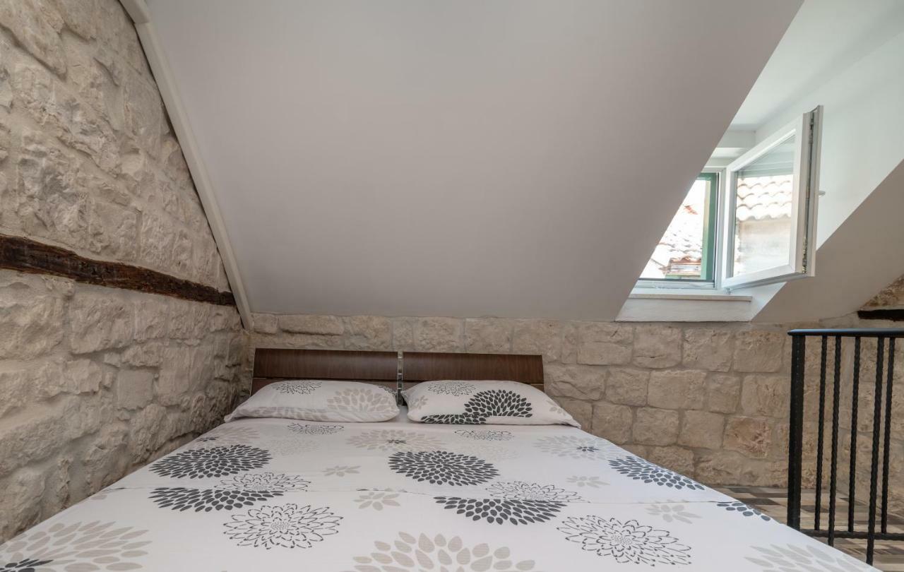 Apartman Škuribanda Trogir Bagian luar foto