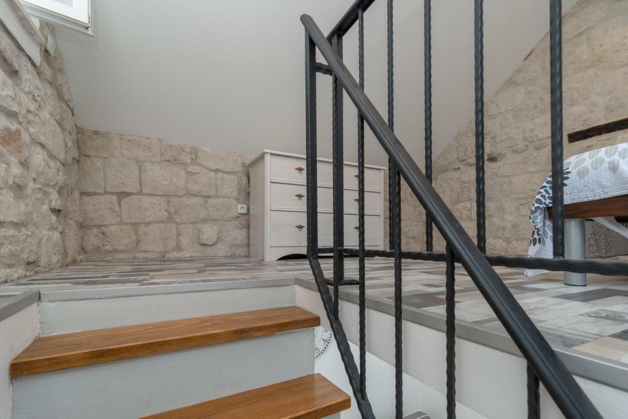 Apartman Škuribanda Trogir Bagian luar foto