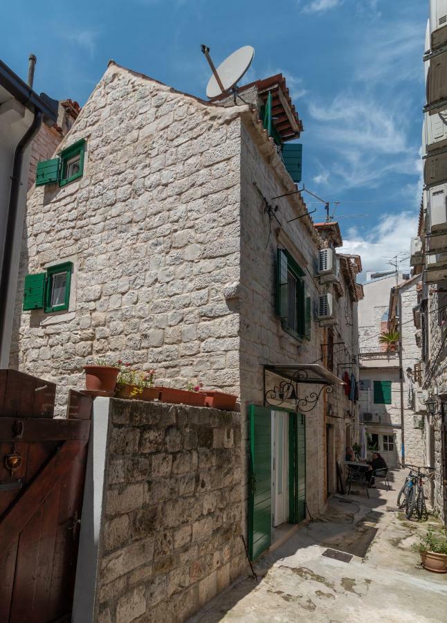 Apartman Škuribanda Apartment Trogir Bagian luar foto