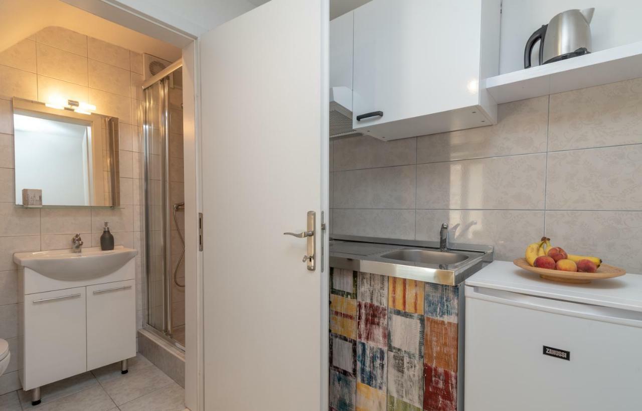 Apartman Škuribanda Apartment Trogir Bagian luar foto